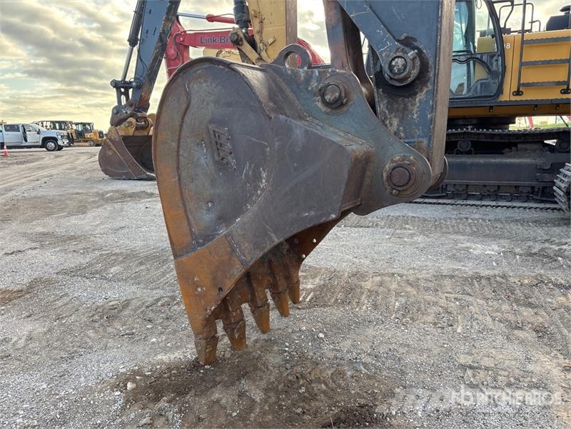John Deere 180G LC Roomikekskavaatorid