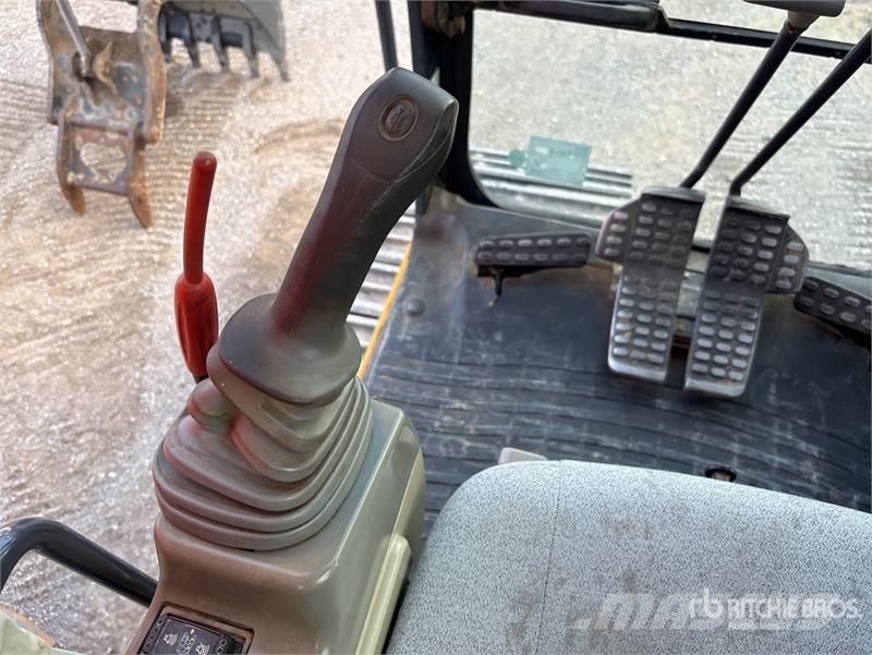 John Deere 180G LC Roomikekskavaatorid