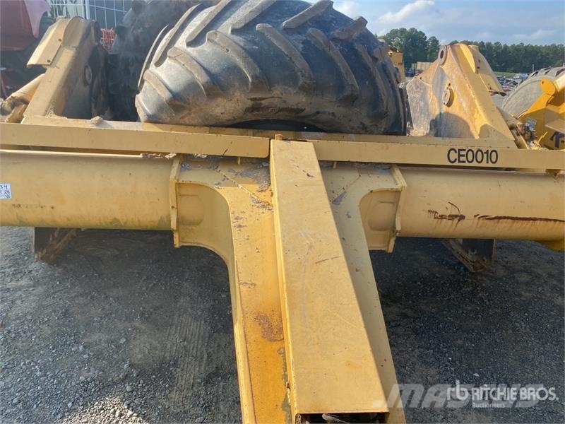 John Deere 1810E Polovni strugači