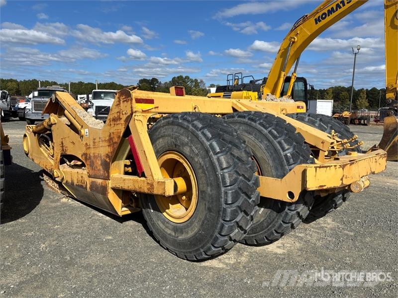 John Deere 1810E Skrejpre