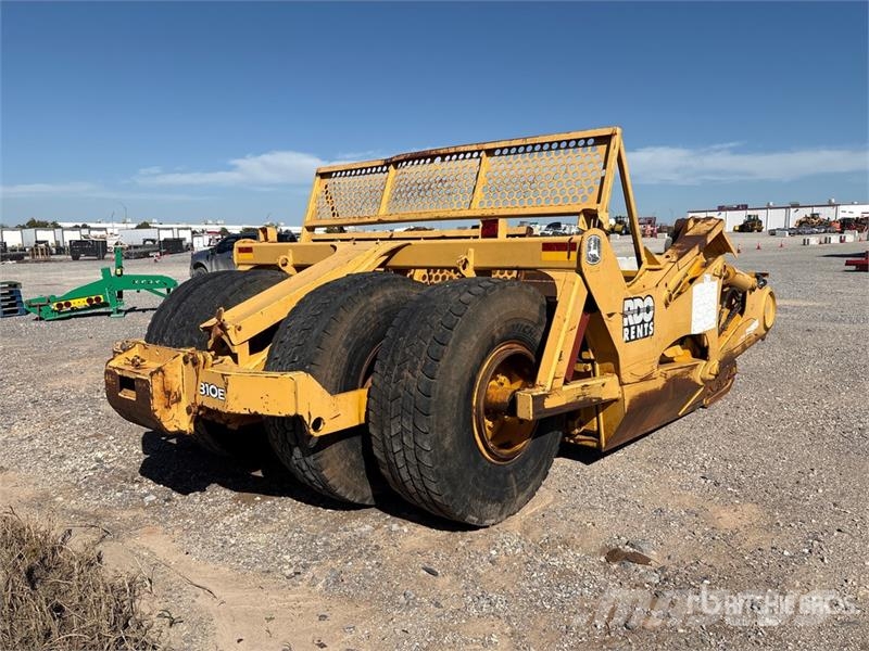 John Deere 1810E كاشطات