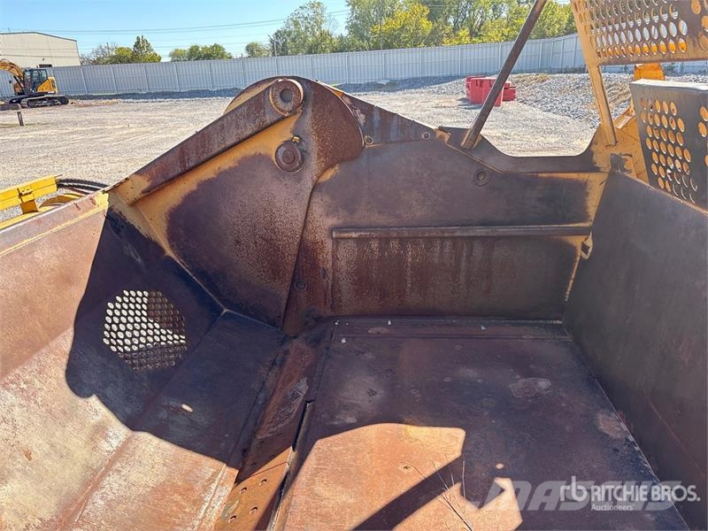 John Deere 1810E كاشطات