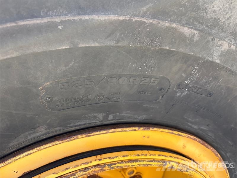 John Deere 1810E كاشطات