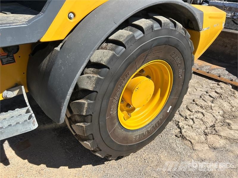 John Deere 204 G-Tier لوادر بعجل