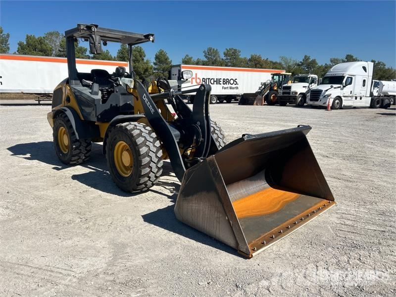 John Deere 204 G-Tier لوادر بعجل