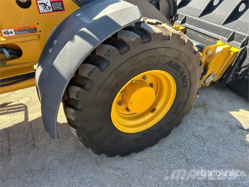 John Deere 204 G-Tier لوادر بعجل