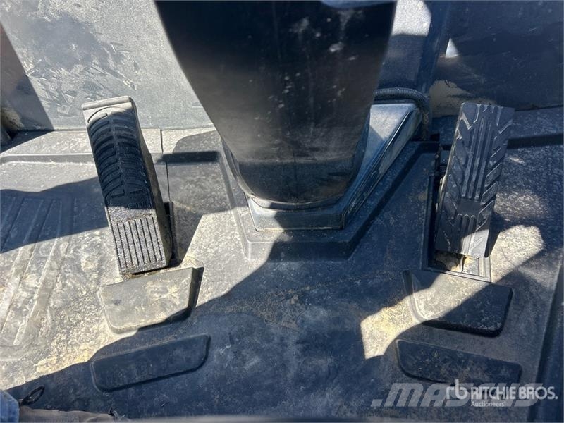John Deere 204 G-Tier لوادر بعجل