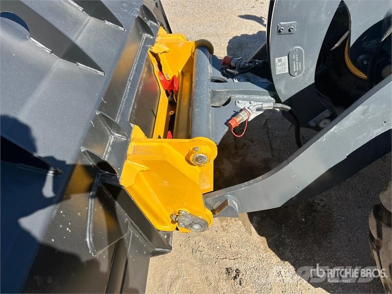 John Deere 204 G-Tier لوادر بعجل