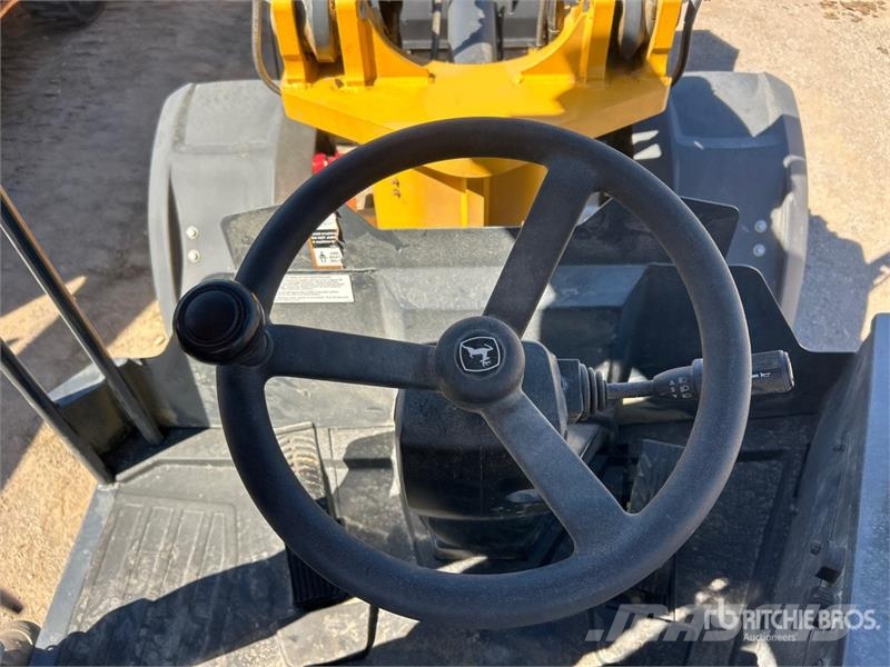John Deere 204 G-Tier لوادر بعجل