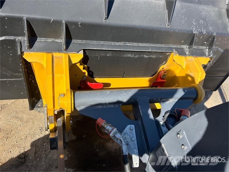 John Deere 204 G-Tier لوادر بعجل
