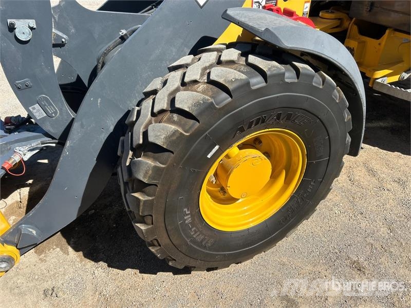 John Deere 204 G-Tier لوادر بعجل