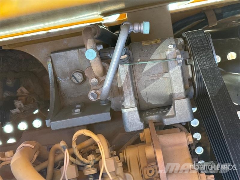 John Deere 210G LC Crawler excavators