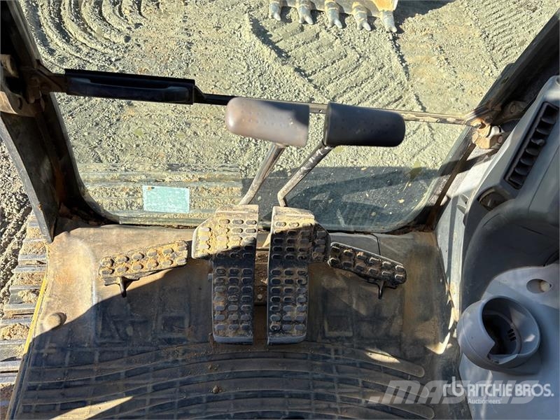 John Deere 210G LC Crawler excavators