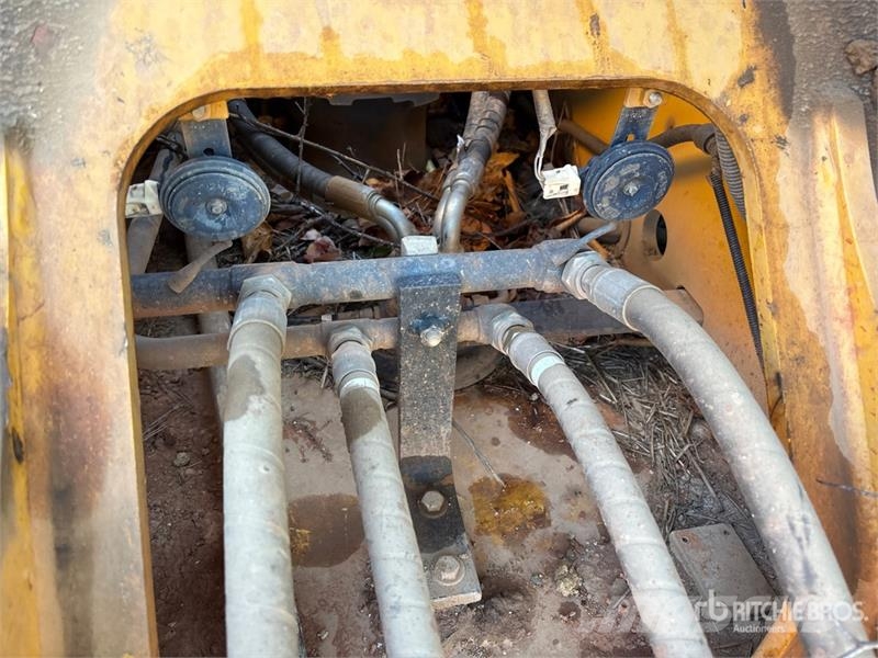 John Deere 210G LC Crawler excavators