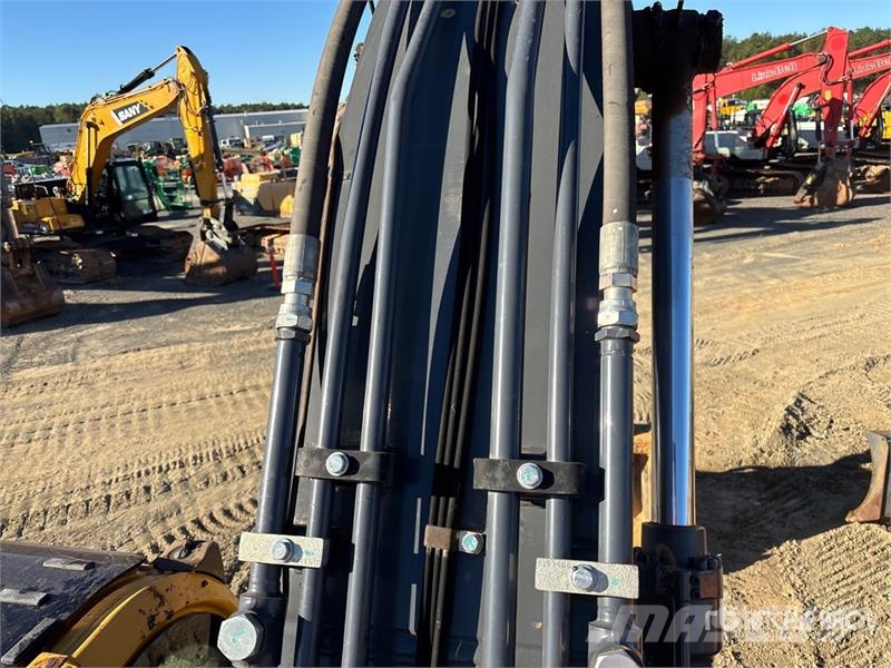 John Deere 210G LC Crawler excavators