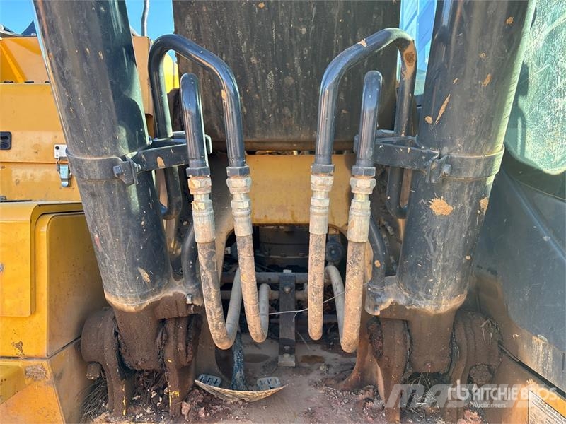 John Deere 210G LC Crawler excavators