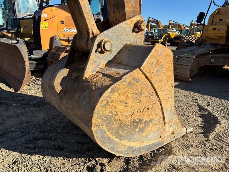 John Deere 210G LC Crawler excavators