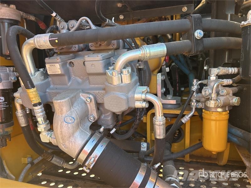 John Deere 210G LC Tracked Excavator Raupenbagger