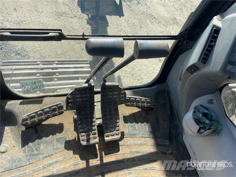 John Deere 210G LC Tracked Excavator 대형 굴삭기 29톤 이상