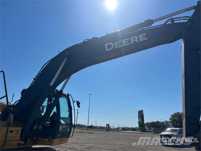 John Deere 210G LC Tracked Excavator 履带挖掘机