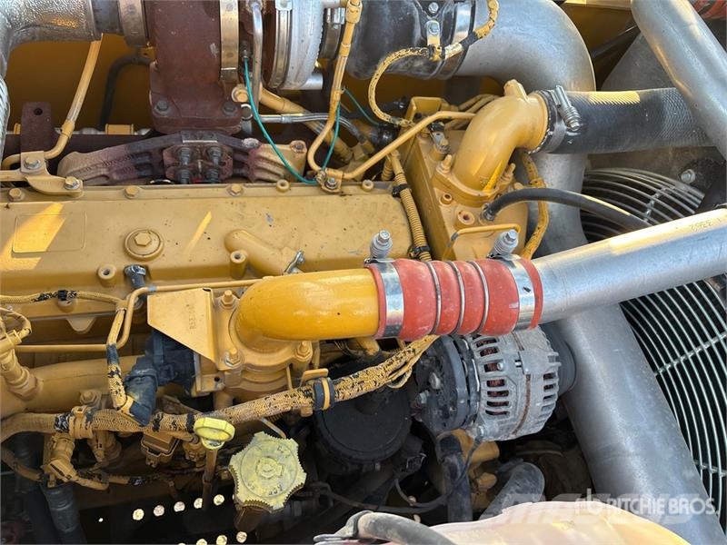 John Deere 210G LC Tracked Excavator Kāpurķēžu ekskavatori