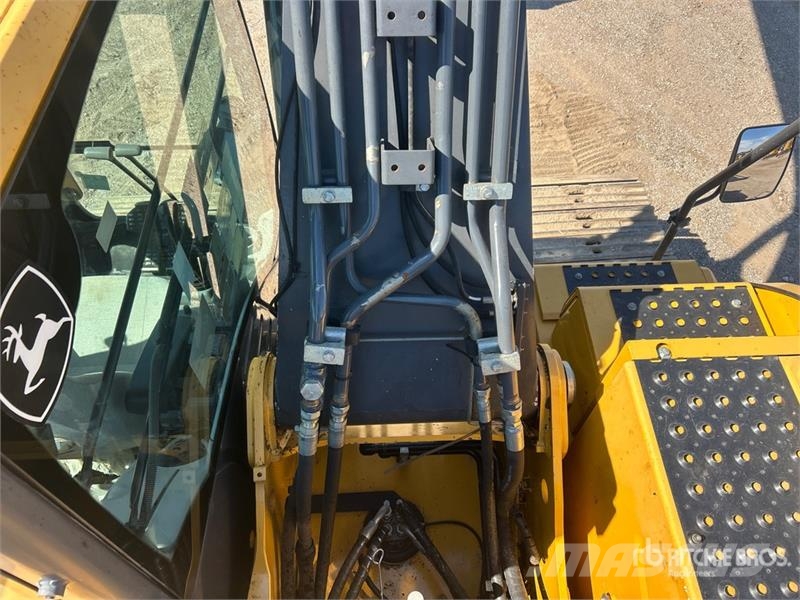 John Deere 210G LC Tracked Excavator 履带挖掘机