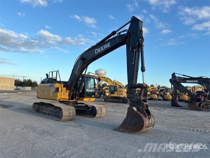 John Deere 210G LC Tracked Excavator Kāpurķēžu ekskavatori