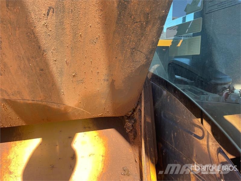 John Deere 210G LC Tracked Excavator 대형 굴삭기 29톤 이상