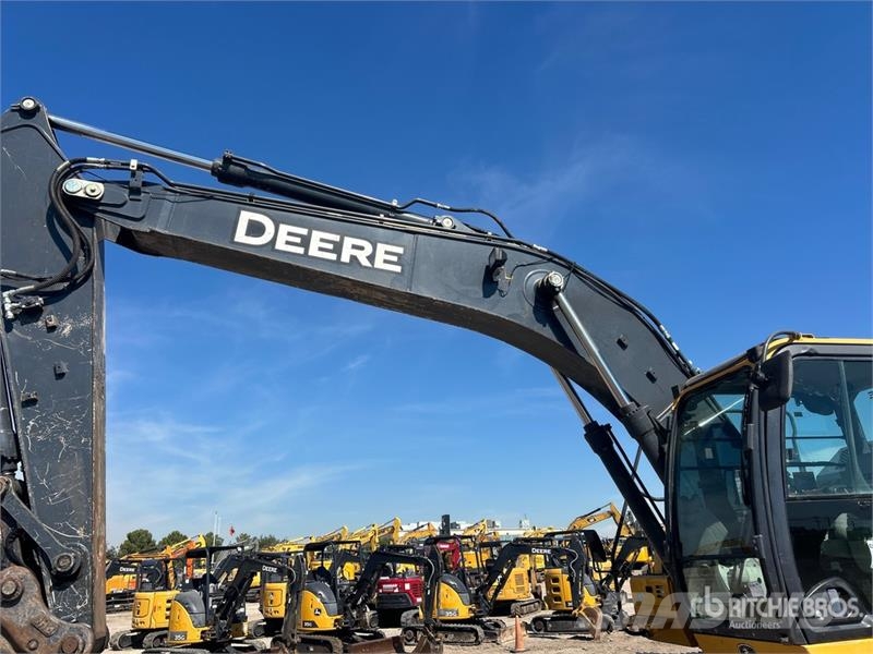 John Deere 210G LC Tracked Excavator 履带挖掘机