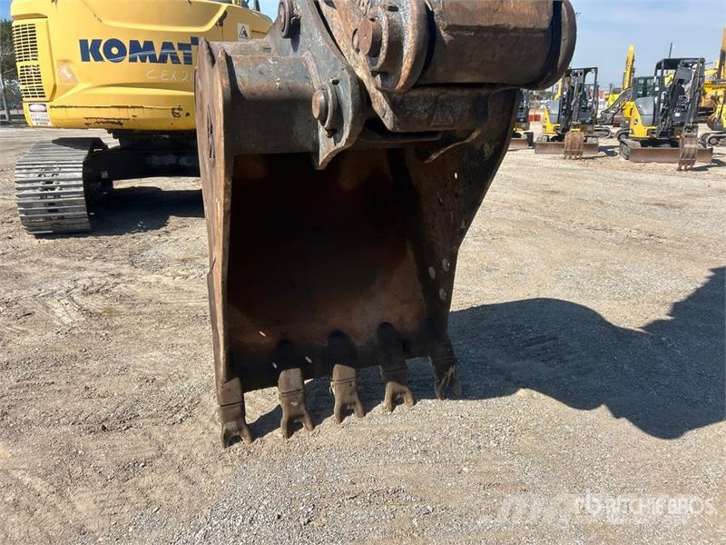 John Deere 210G LC Tracked Excavator 履带挖掘机