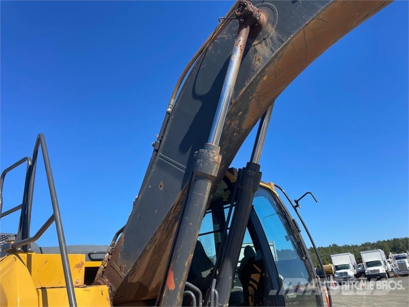 John Deere 210G LC Tracked Excavator 대형 굴삭기 29톤 이상