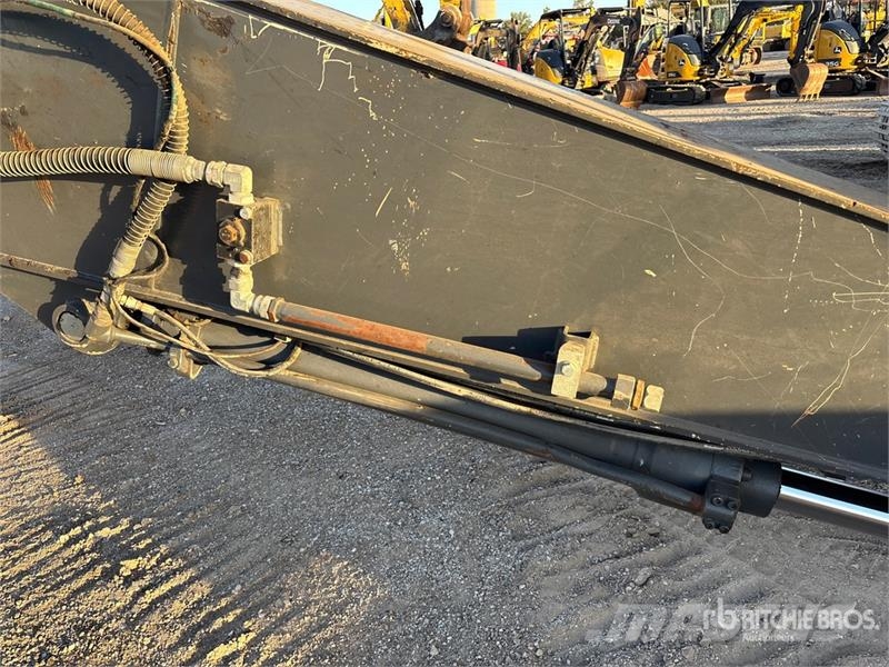 John Deere 210G LC Tracked Excavator Kāpurķēžu ekskavatori