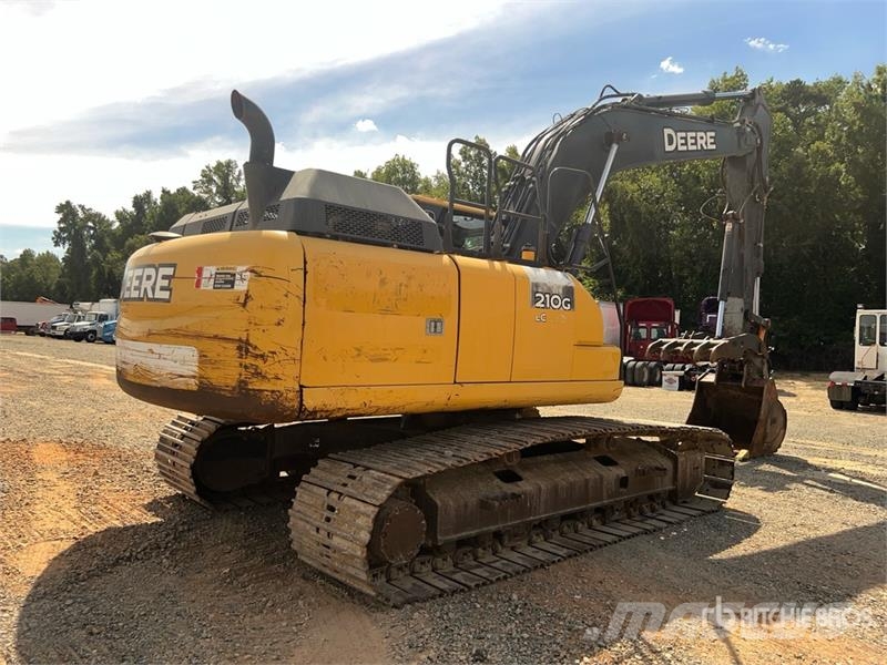 John Deere 210G LC Tracked Excavator حفارات زحافة