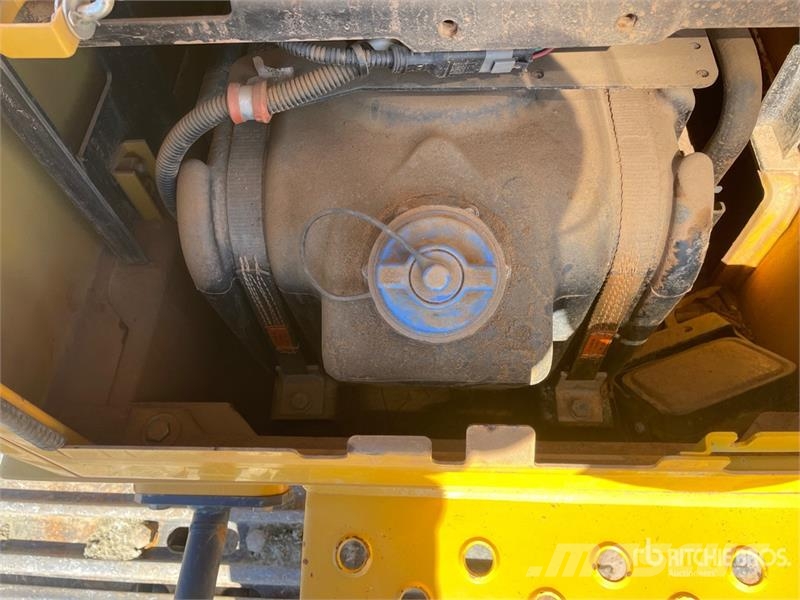 John Deere 210G LC Tracked Excavator 대형 굴삭기 29톤 이상