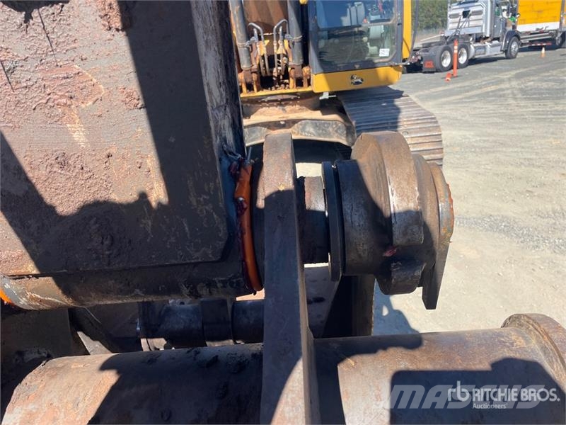 John Deere 210G LC Tracked Excavator 대형 굴삭기 29톤 이상