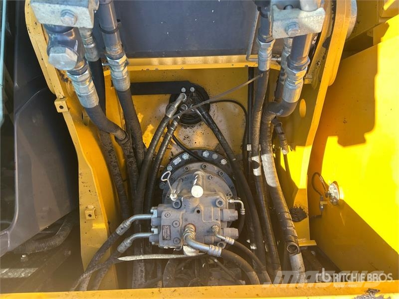 John Deere 210G LC Tracked Excavator 履带挖掘机