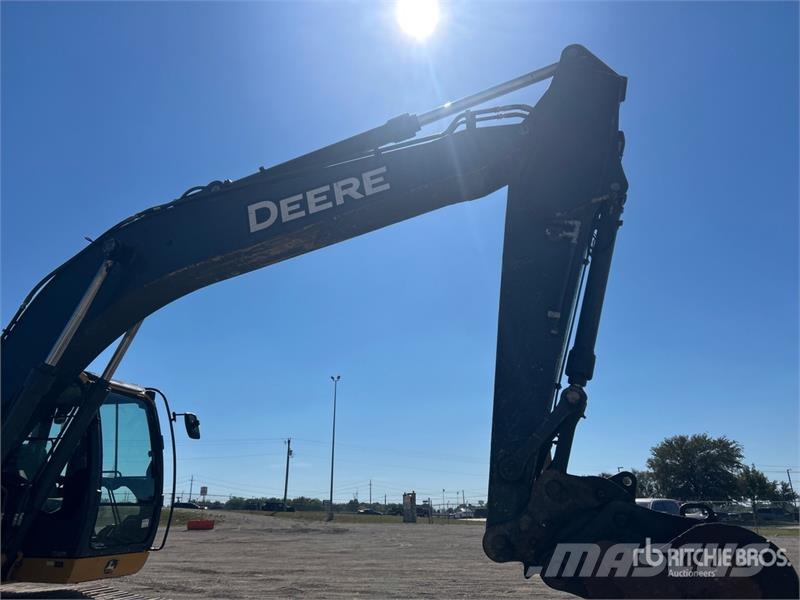 John Deere 210G LC Tracked Excavator 履带挖掘机