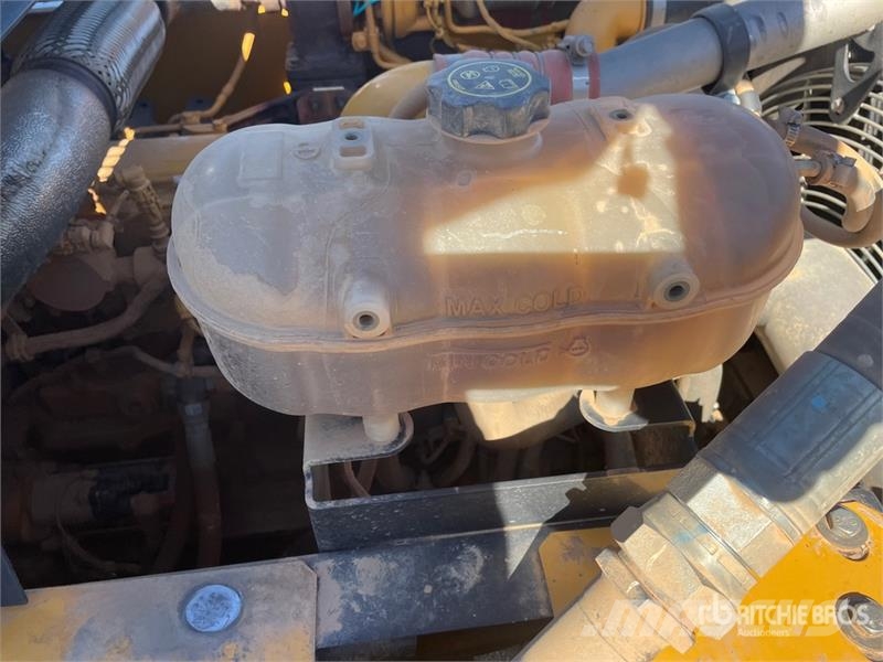 John Deere 210G LC Tracked Excavator 대형 굴삭기 29톤 이상