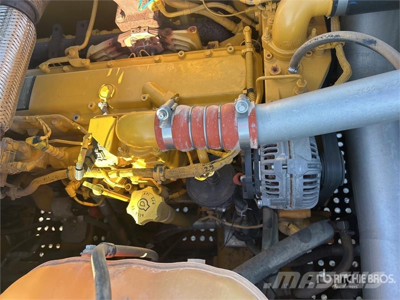John Deere 210G LC Tracked Excavator Raupenbagger