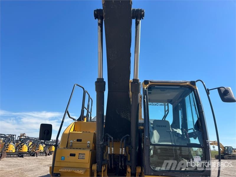 John Deere 210G LC Tracked Excavator 履带挖掘机