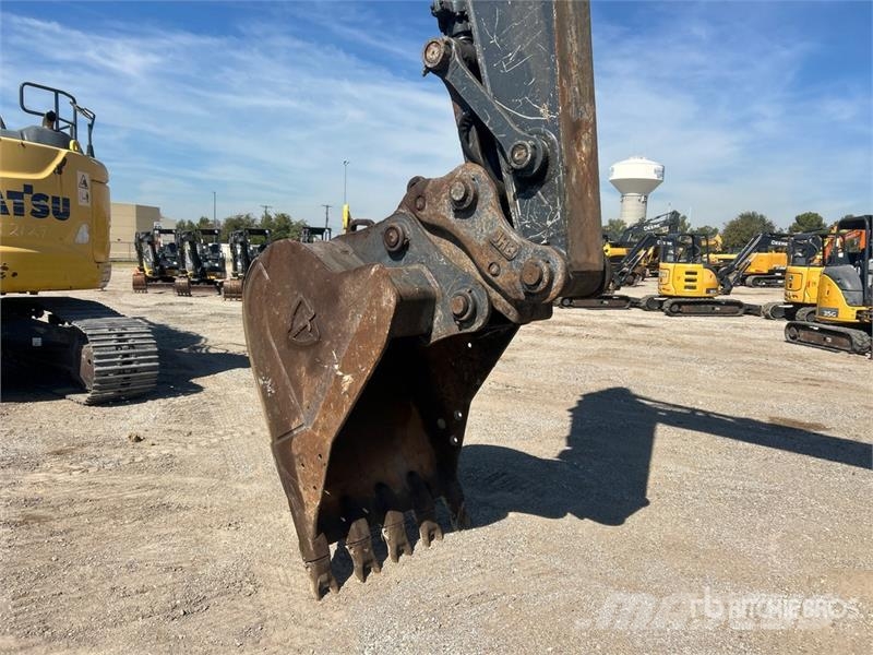 John Deere 210G LC Tracked Excavator 履带挖掘机