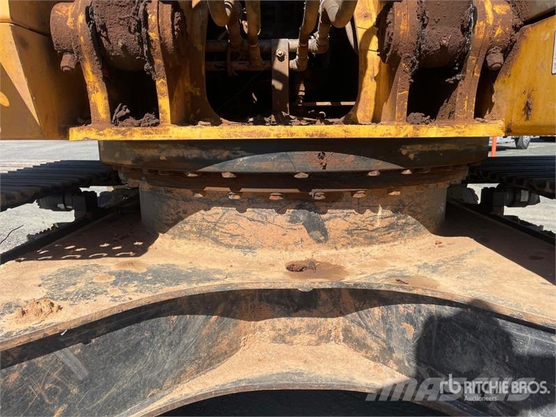 John Deere 210G LC Tracked Excavator 대형 굴삭기 29톤 이상