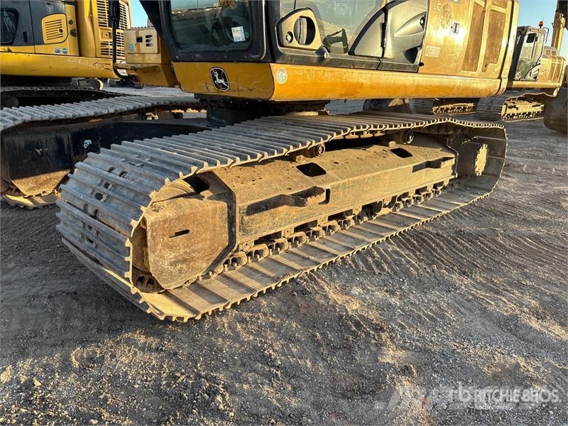 John Deere 210G LC Tracked Excavator Kāpurķēžu ekskavatori
