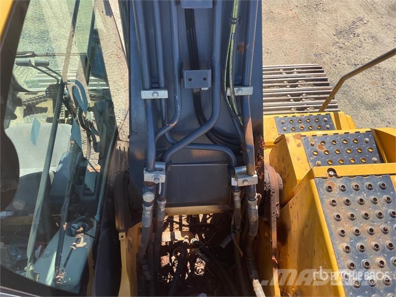 John Deere 210G LC Tracked Excavator 대형 굴삭기 29톤 이상