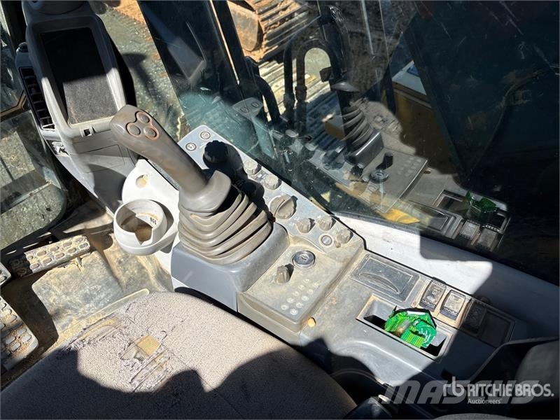 John Deere 210GLC Tracked Excavator Crawler excavators