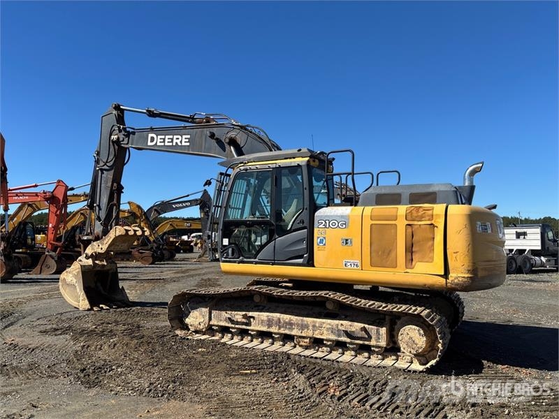 John Deere 210GLC Tracked Excavator Crawler excavators