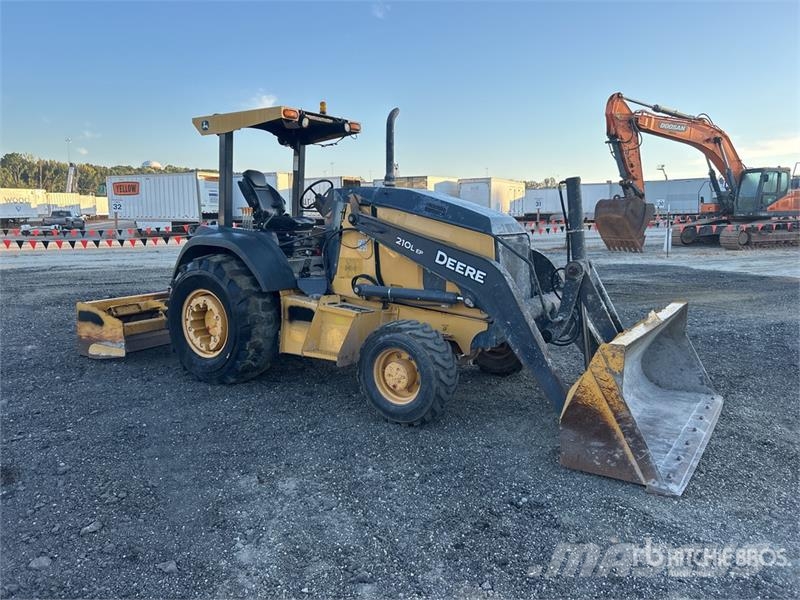 John Deere 210L EP 4x4 Landscape Loader Pyöräkuormaajat