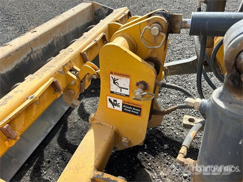 John Deere 210L EP 4x4 Landscape Loader Kolesni nakladalci