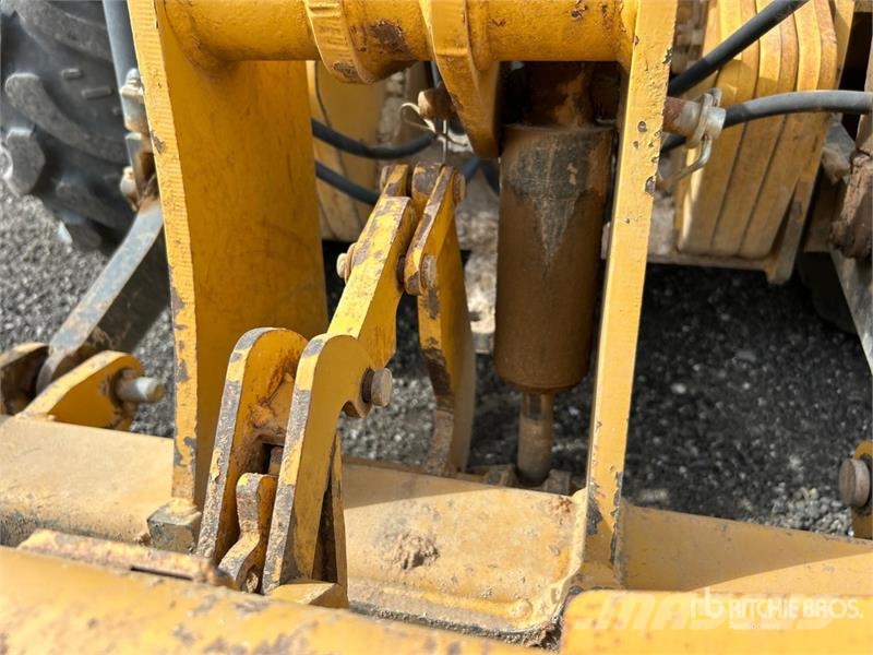 John Deere 210L EP 4x4 Landscape Loader Kolesni nakladalci