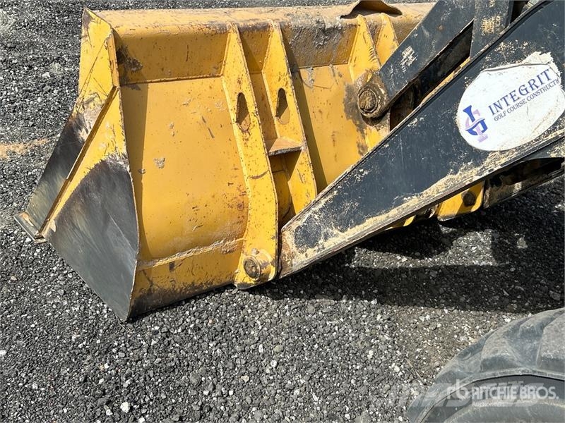 John Deere 210L EP 4x4 Landscape Loader Kolesni nakladalci